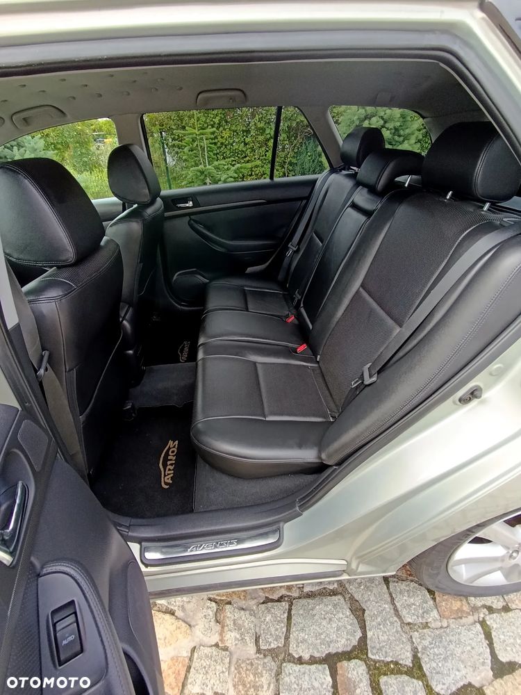 Toyota Avensis 2.0 D-4D Prestige - 15