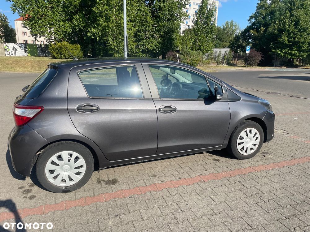 Toyota Yaris 1.5 Dynamic - 12