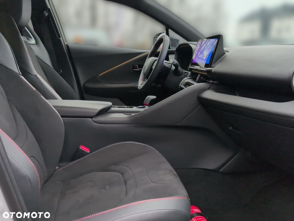 Toyota C-HR - 10