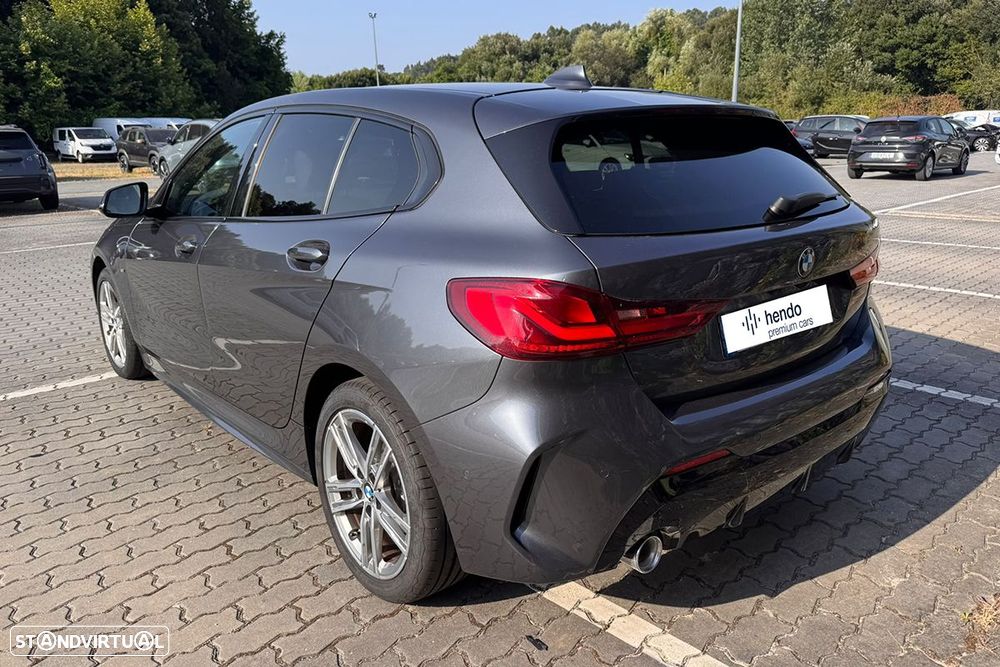 BMW 116 d Pack Desportivo M Auto — fotografia 4