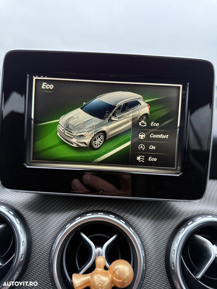 Mercedes-Benz GLA 200 7G-DCT - 14