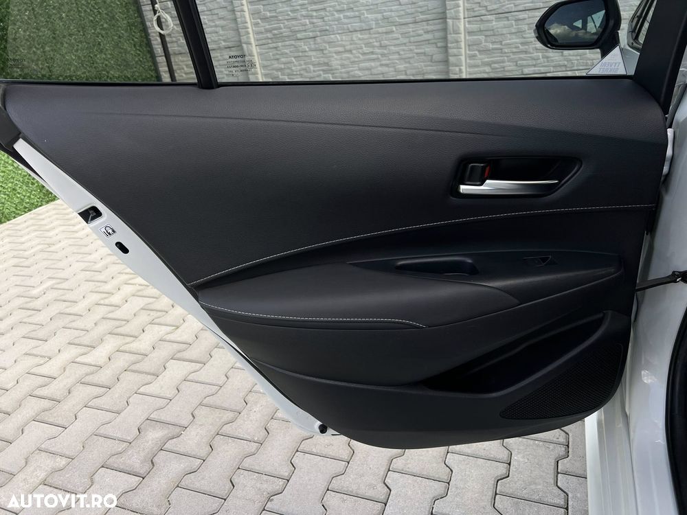 Toyota Corolla 1.8 HSD Exclusive interior Negru - 22