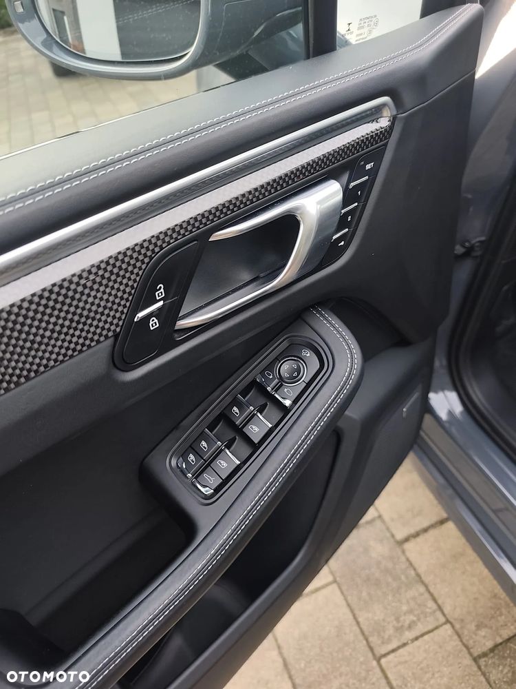 Porsche Macan - 12