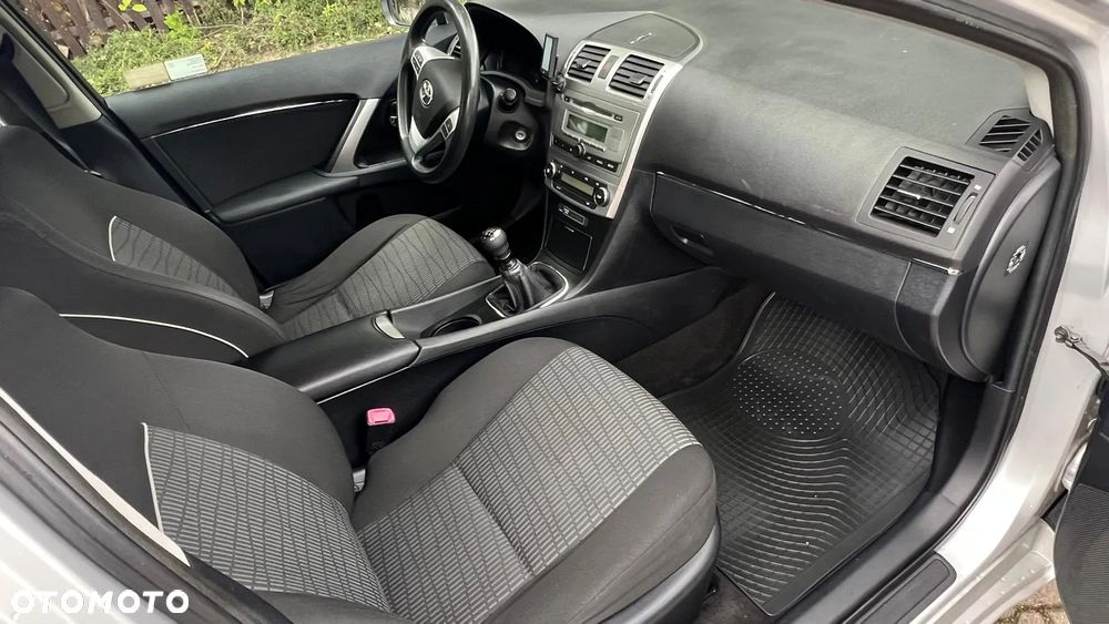 Toyota Avensis 2.0 D-4D Active - 7
