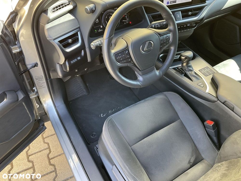 Lexus UX 250h GPF Business 2WD - 19