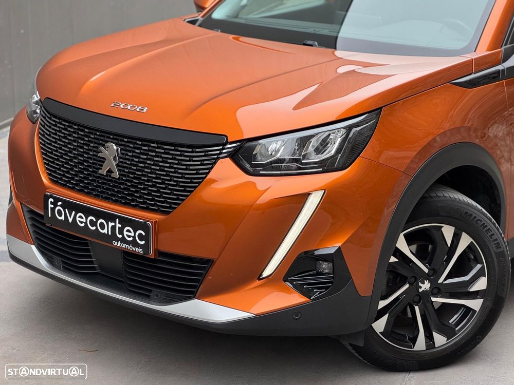 Peugeot 2008 1.2 PureTech Allure - 10