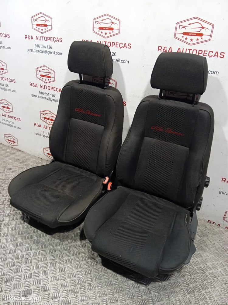 Conjunto de Bancos Alfa Romeo 156 Original - 17