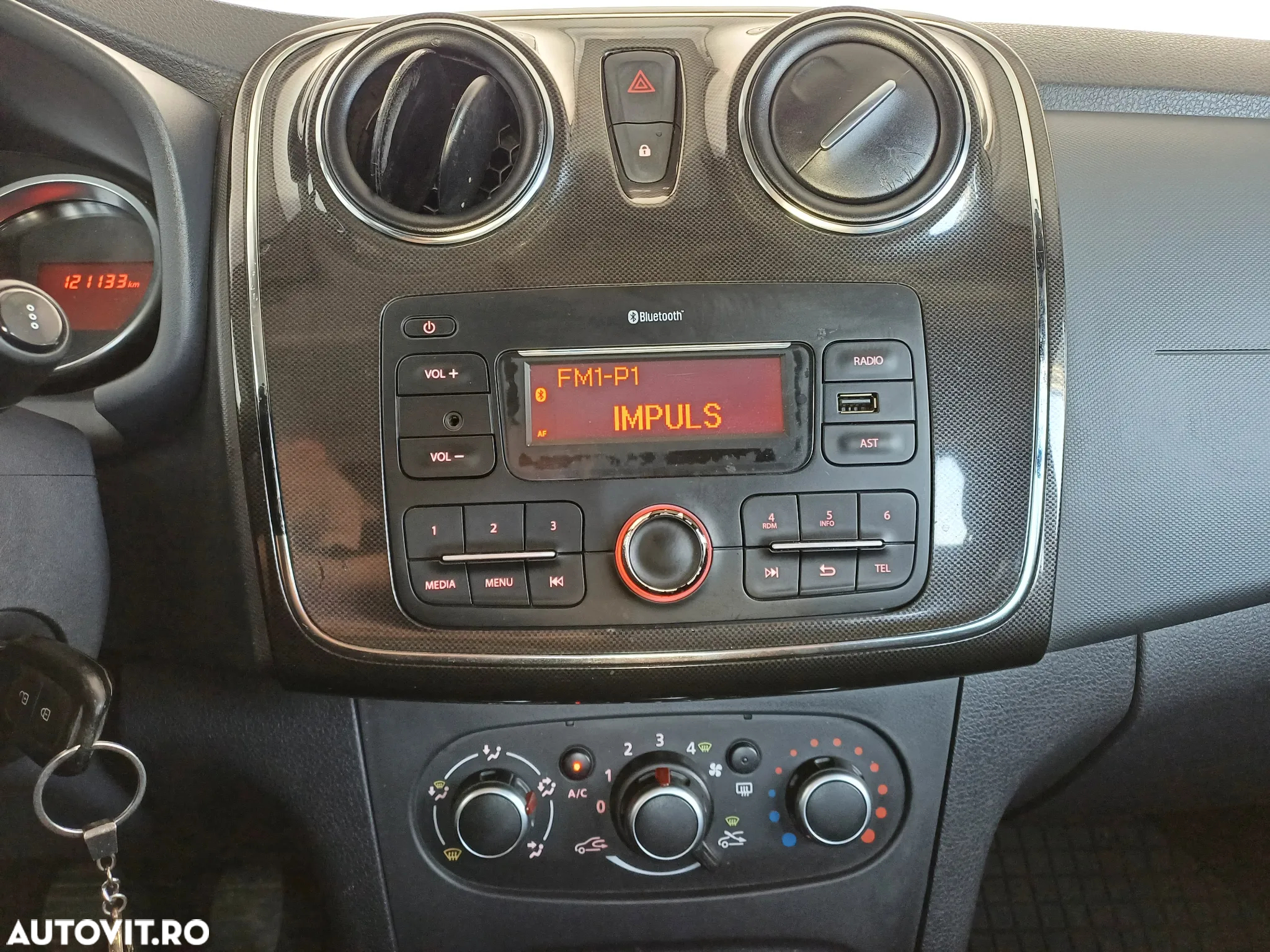 Dacia Logan 1.5 Blue dCi Laureate - 11