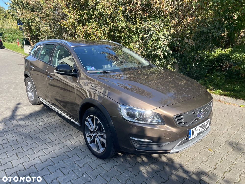 Volvo V60 Cross Country T5 AWD Summum - 2