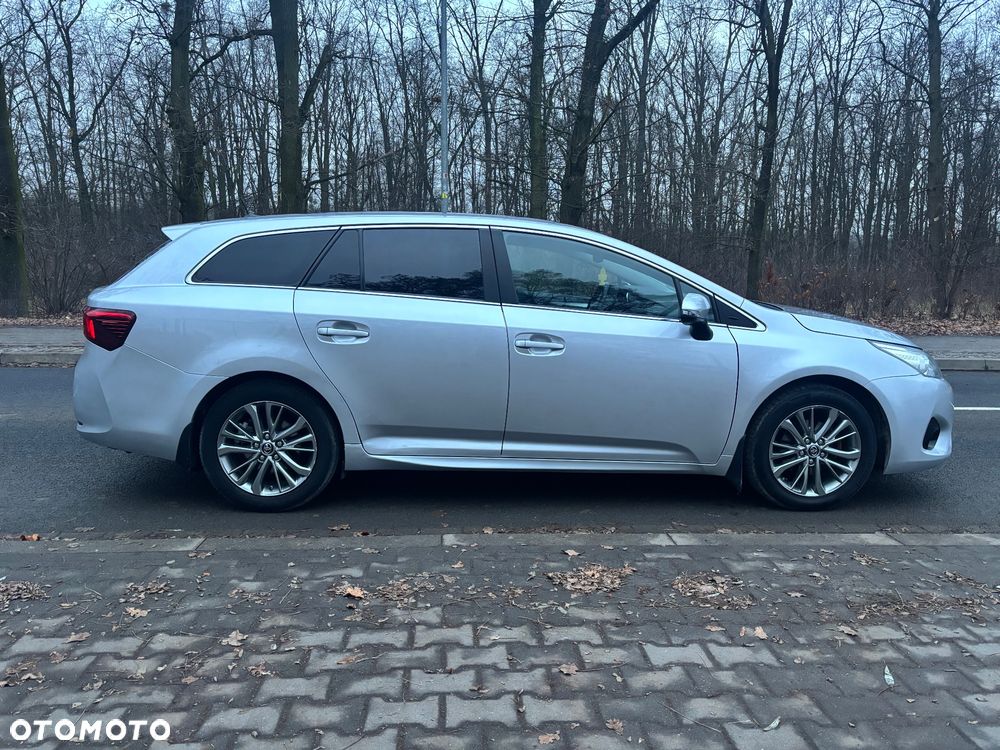 Toyota Avensis Touring Sports 1.8 Multidrive S Comfort - 11