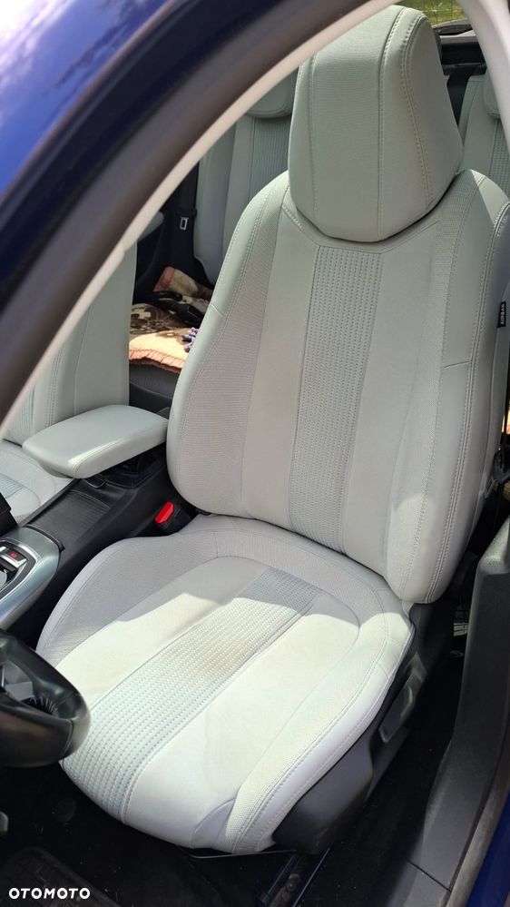 Peugeot 308 1.2 PureTech GPF Allure S&S EAT8 - 8