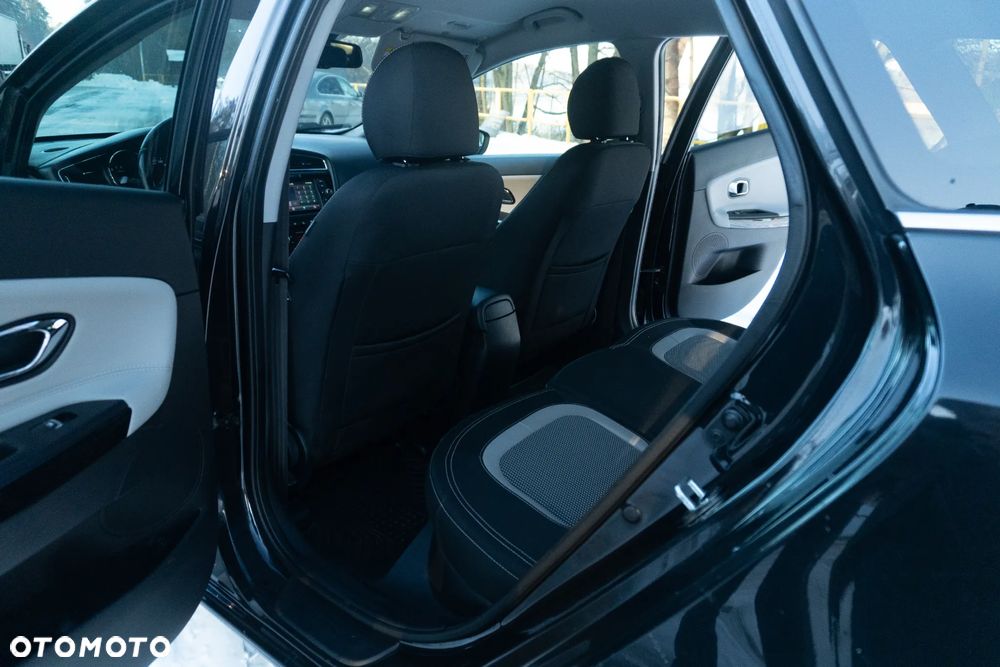 Kia Ceed 1.6 CRDi 136 ISG Spirit - 18