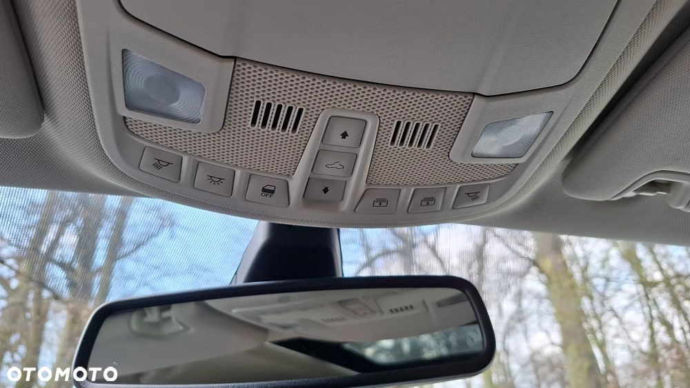Ford Mondeo 2.0 TDCi Titanium PowerShift - 16