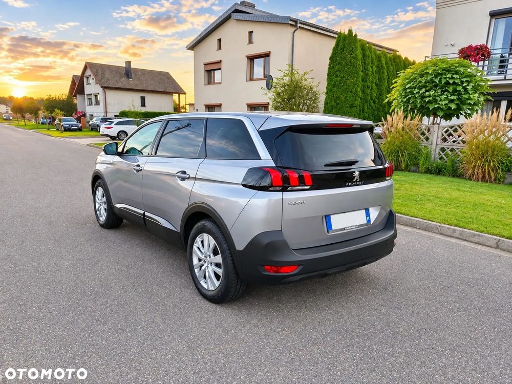 Peugeot 5008 - 9