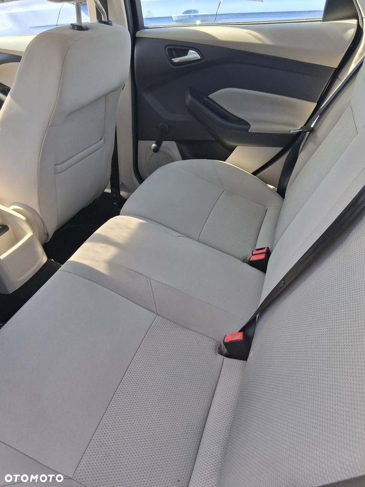 Ford Focus 1.6 SYNC Edition - 5