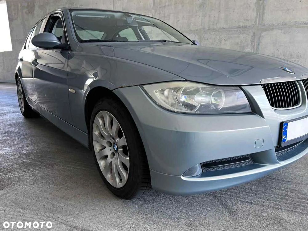 BMW Seria 3 318i - 1