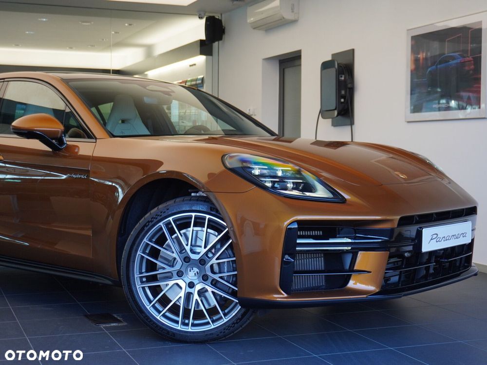 Porsche Panamera 4 E-Hybrid PHEV - 4