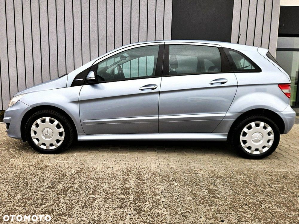 Mercedes-Benz Klasa B 180 BlueEFFICIENCY - 22