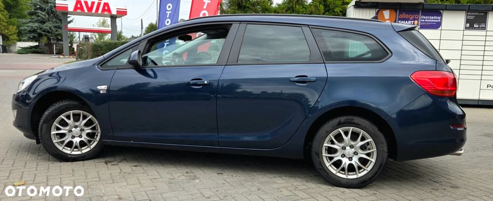 Opel Astra 1.6 Turbo 150 Jahre - 10