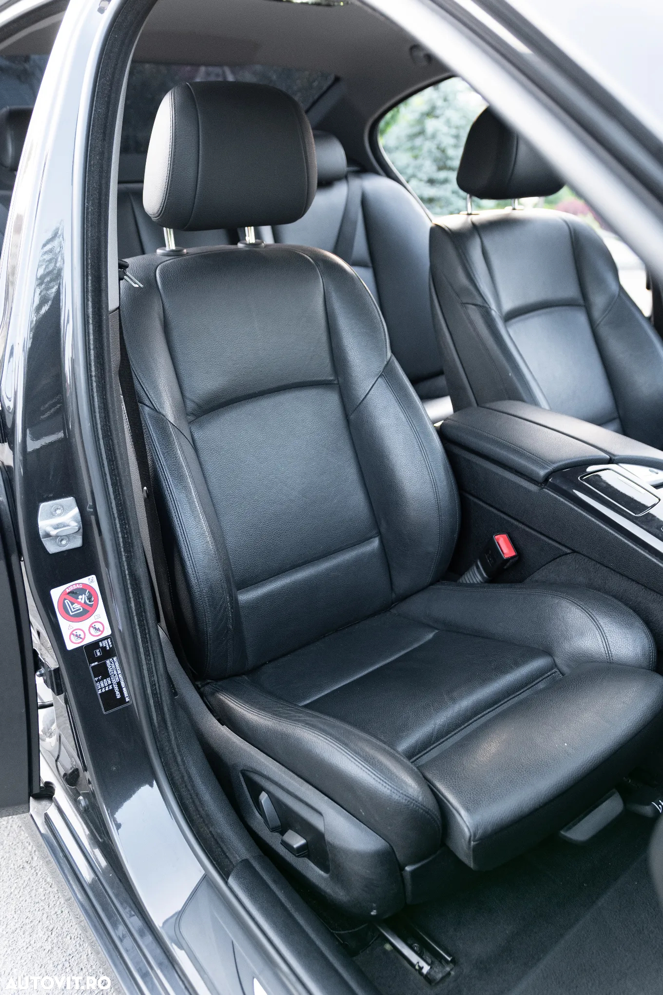 BMW Seria 5 520d Aut. Sport Line - 31