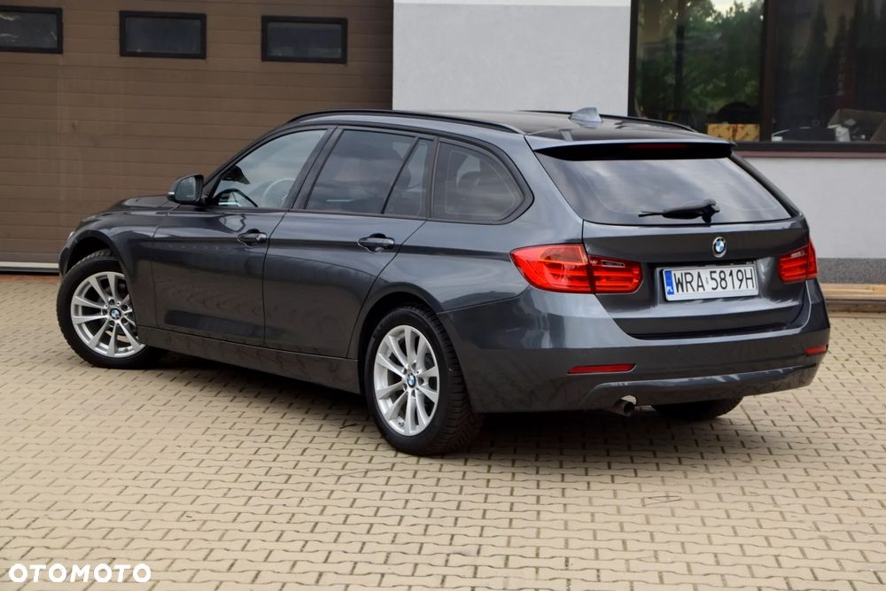 BMW Seria 3 318d Sport Line - 11