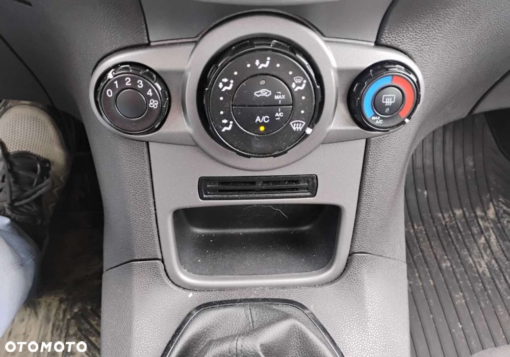 Ford Fiesta - 16