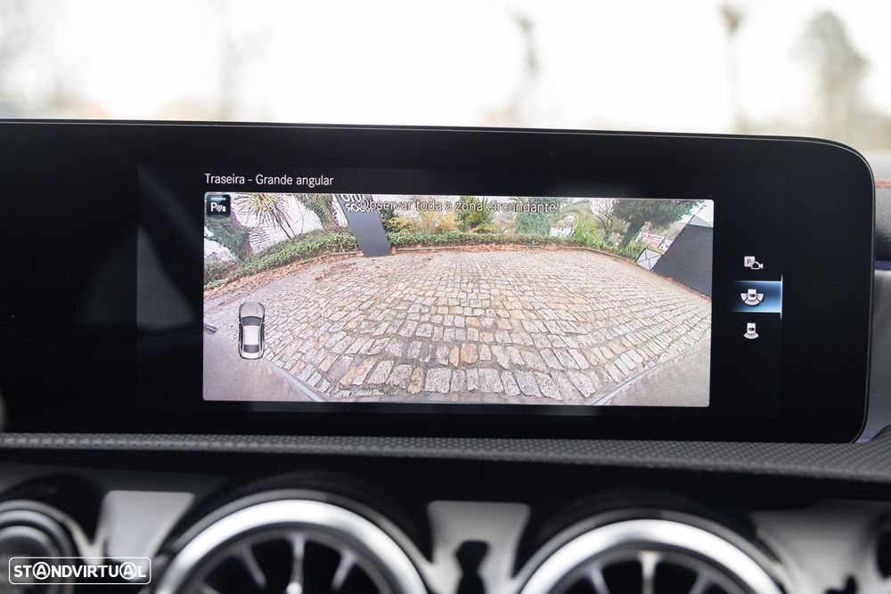 Mercedes-Benz CLA 250 7G-DCT AMG Line - 19