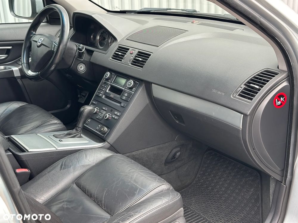 Volvo XC 90 3.2 AWD Geartonic Summum - 28