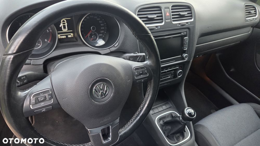 Volkswagen Golf - 26