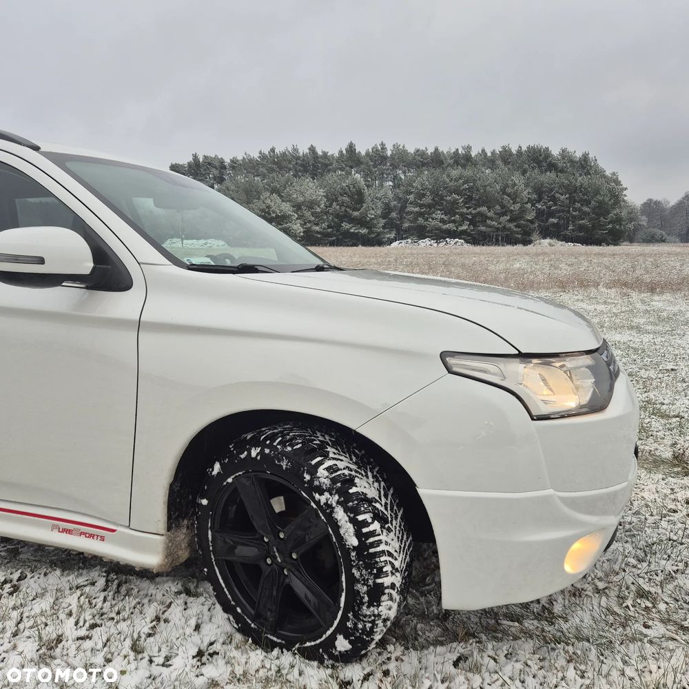 Mitsubishi Outlander - 30