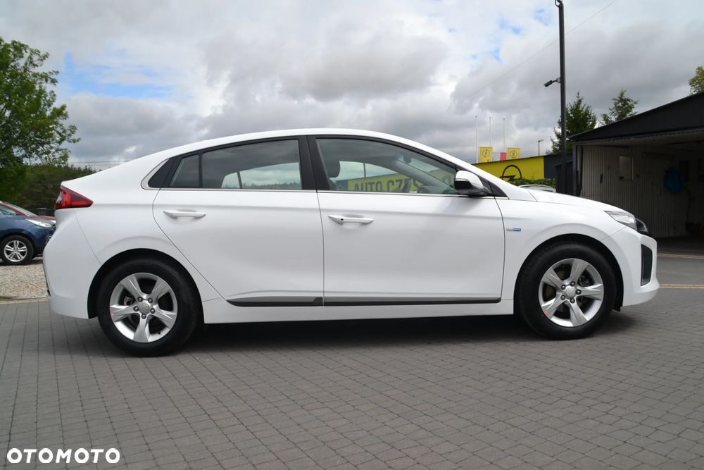 Hyundai IONIQ - 20