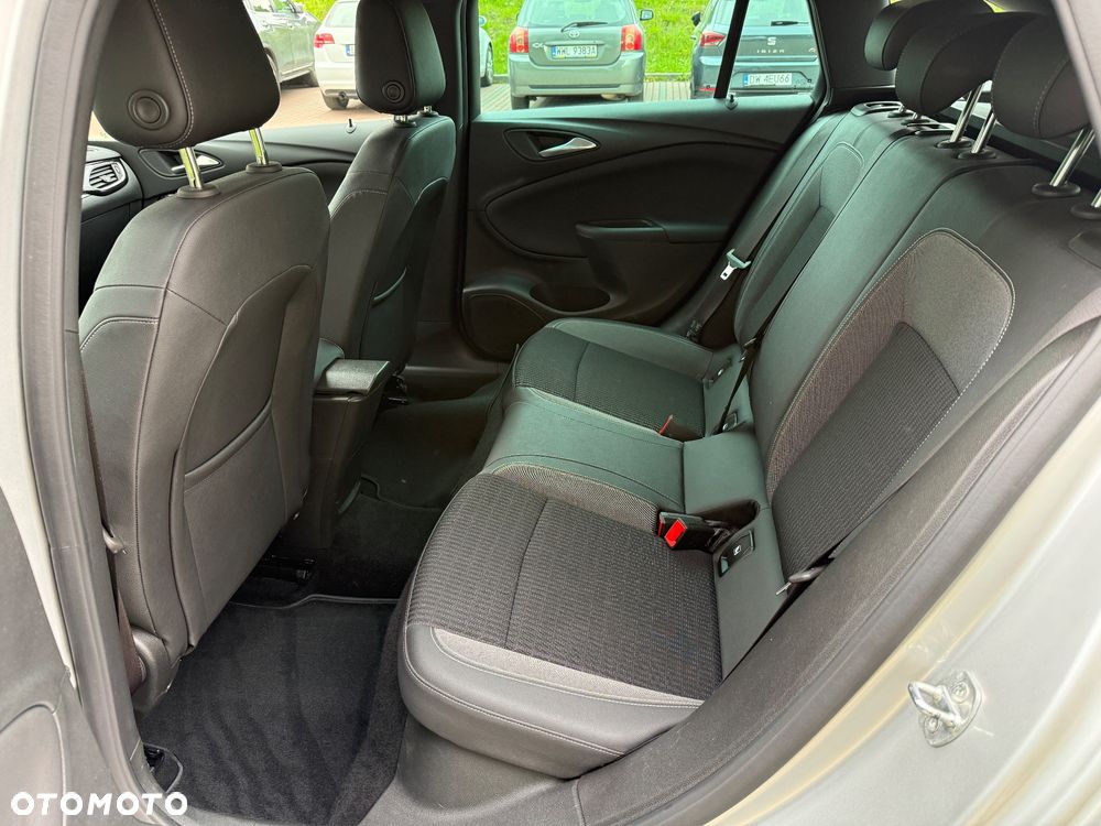 Opel Astra 1.5 D Start/Stop Ultimate - 11