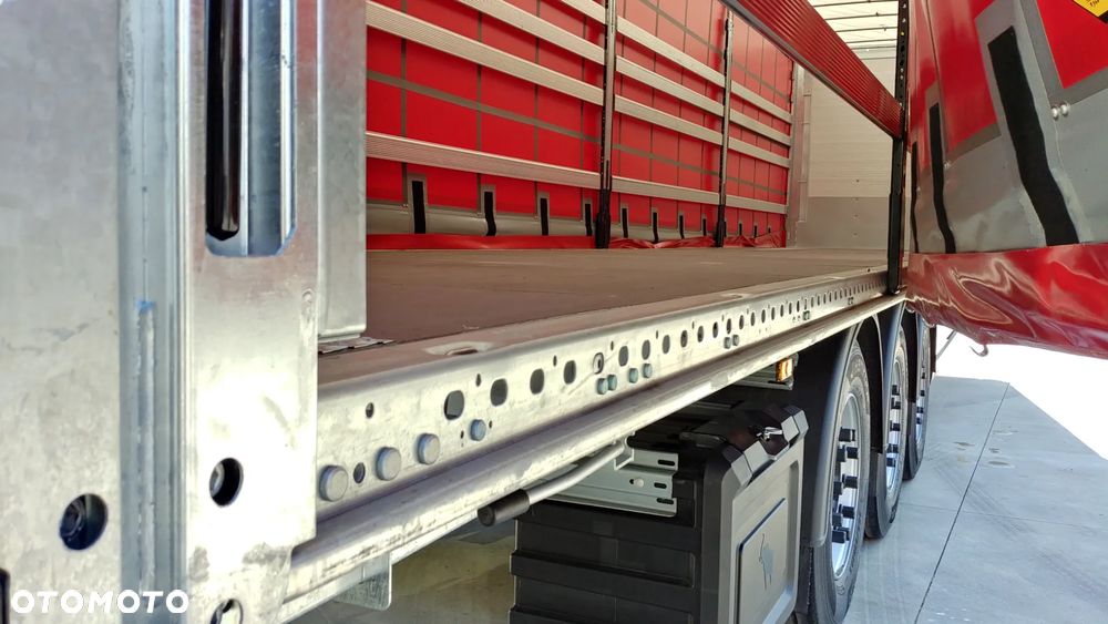 Schmitz Cargobull VARIOS - 24