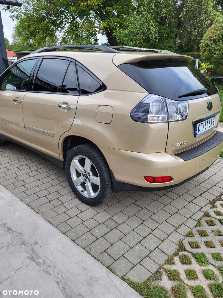 Lexus RX - 9