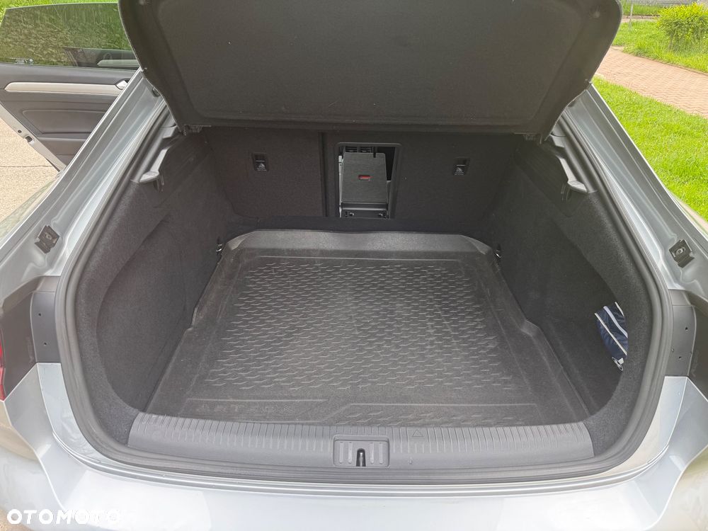 Volkswagen Arteon 2.0 TDI Bi-Turbo SCR 4Mot R-Line Edition DSG - 12