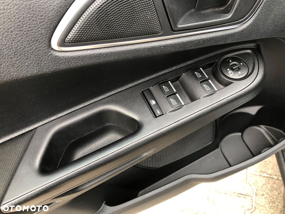 Ford B-MAX 1.0 EcoBoost COOL&CONNECT - 19