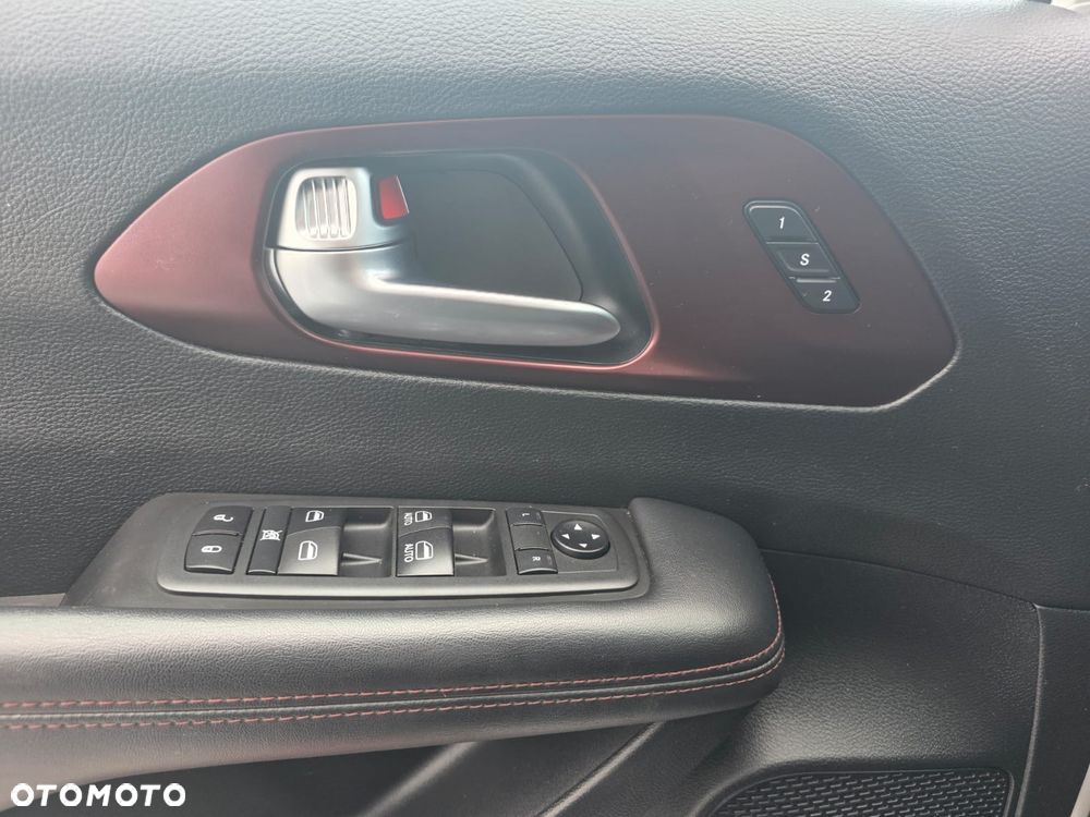 Chrysler Pacifica - 13