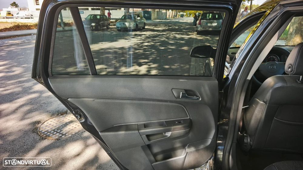 Opel Astra 1.7 CDTi Cosmo - 23