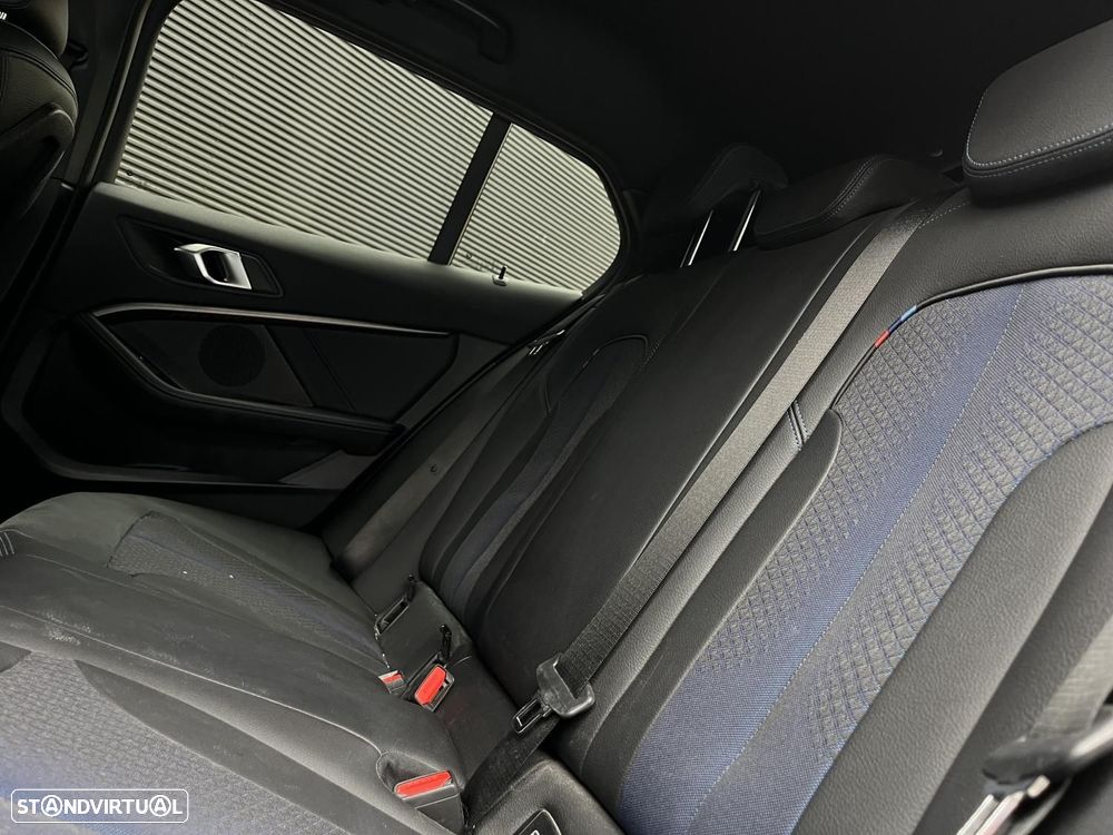 BMW 116 d Pack Desportivo M Auto - 9