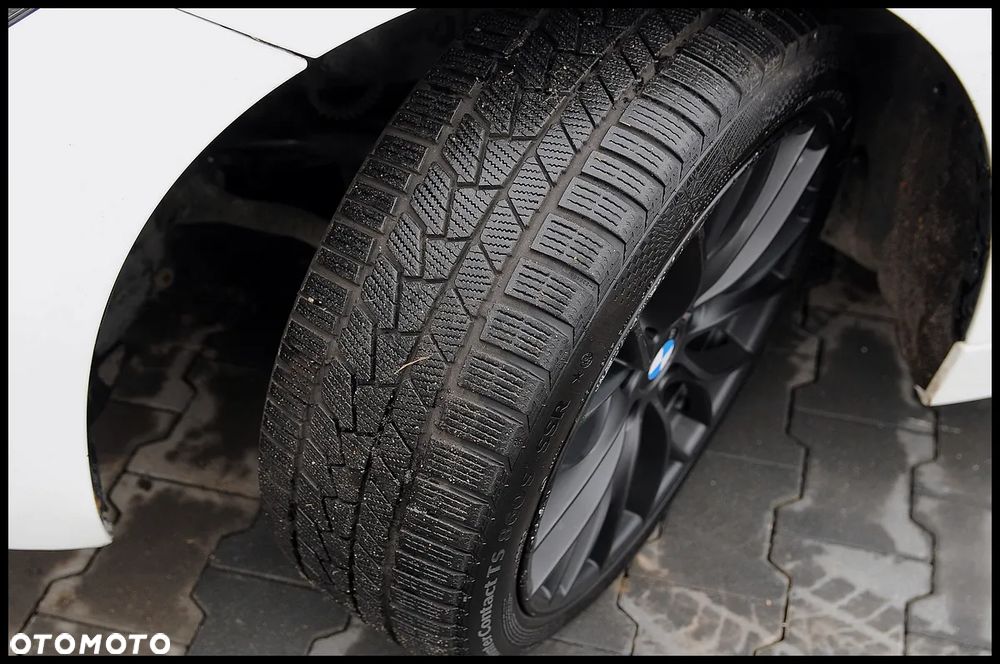 BMW Seria 3 318i - 23