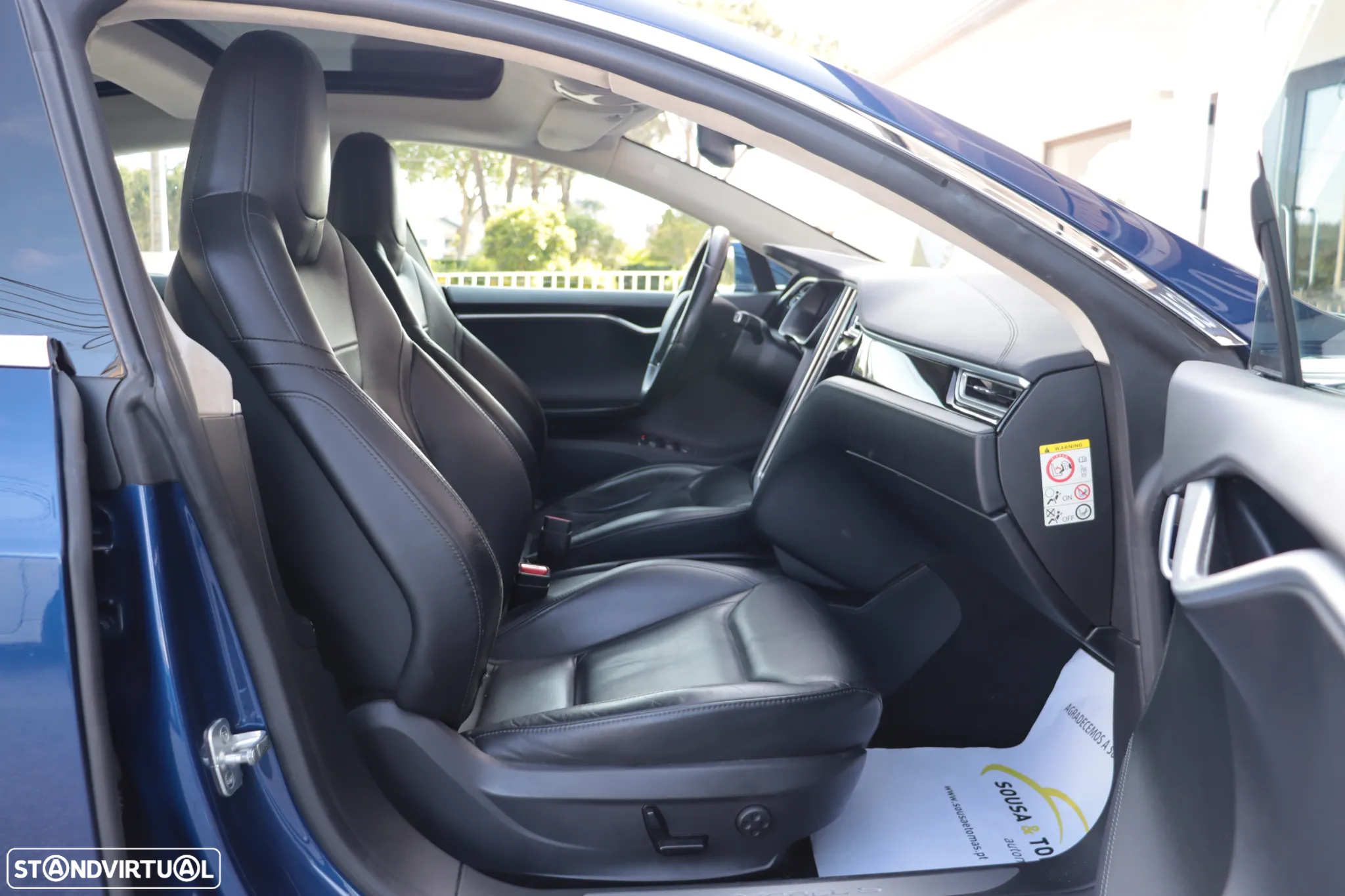 Tesla Model S 90D - 12