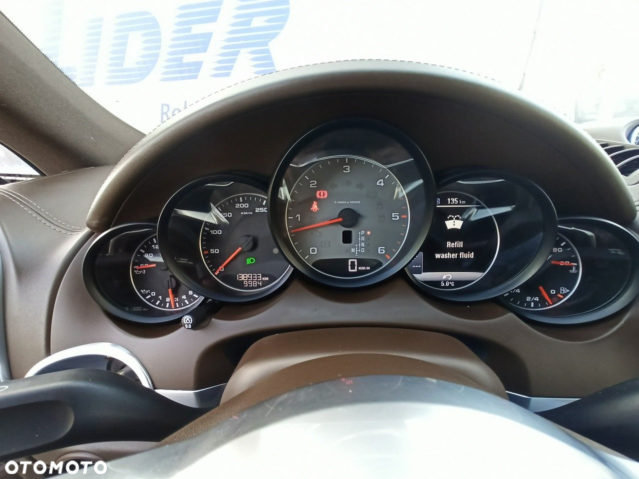 Porsche Cayenne - 21