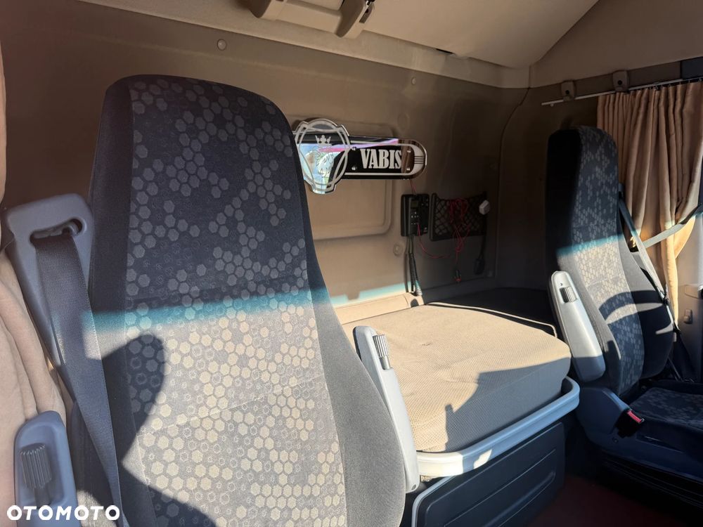 Scania R450 CROWN EDITION / HYDRAULIKA DWUOBWODOWA + 2 ZBIORNIKI PALIWOWE / RETARDER / LAMPY LED / TACHOGRAF NOWEJ GENERACJI GEN2v2 / FULL SPOJLERY / PIĘKNA SCANIA 2017 ROK !! - 36
