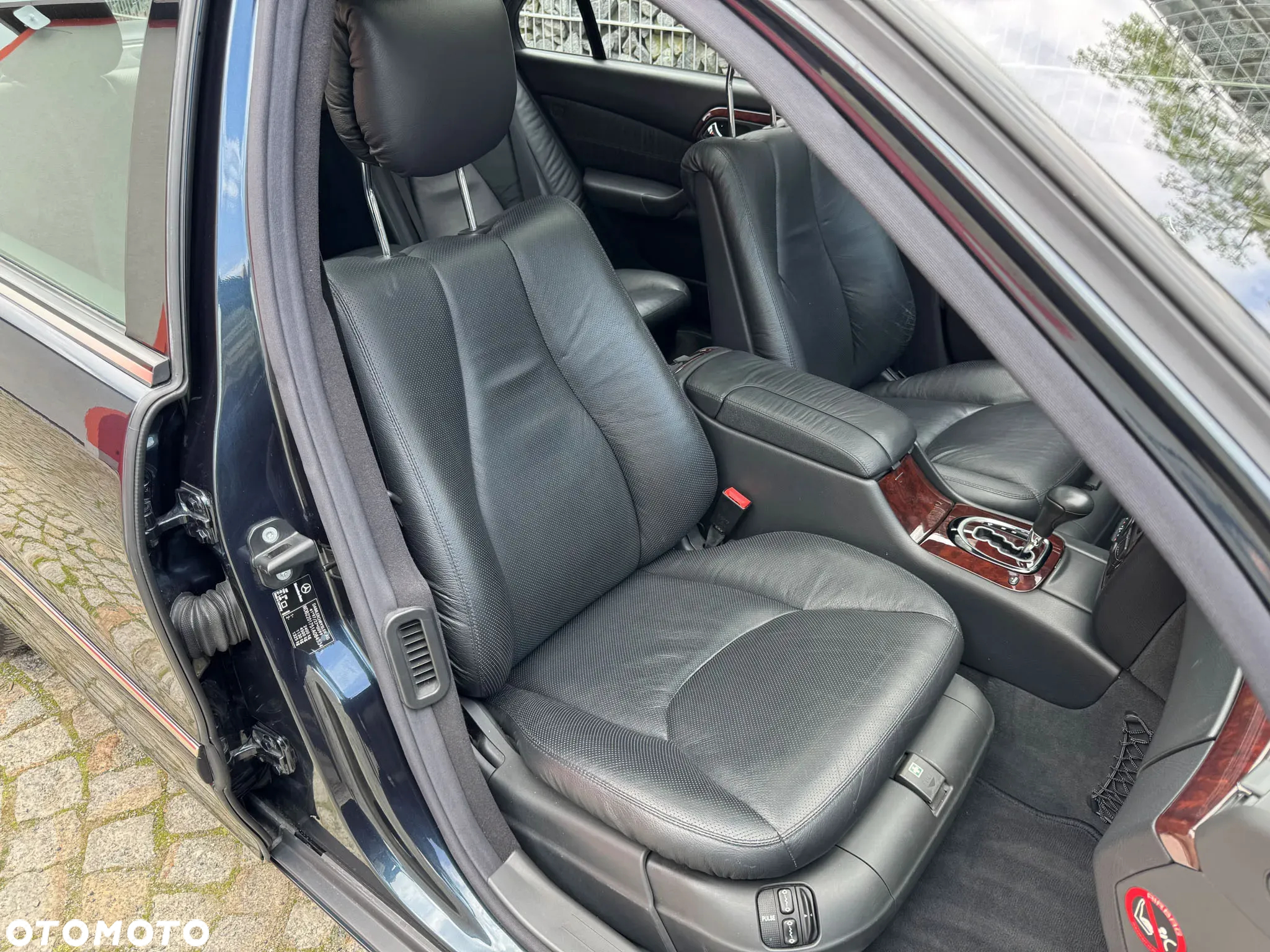 Mercedes-Benz Klasa E 320 4Matic Automatik Elegance - 29