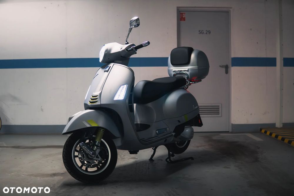 Vespa GTS - 5