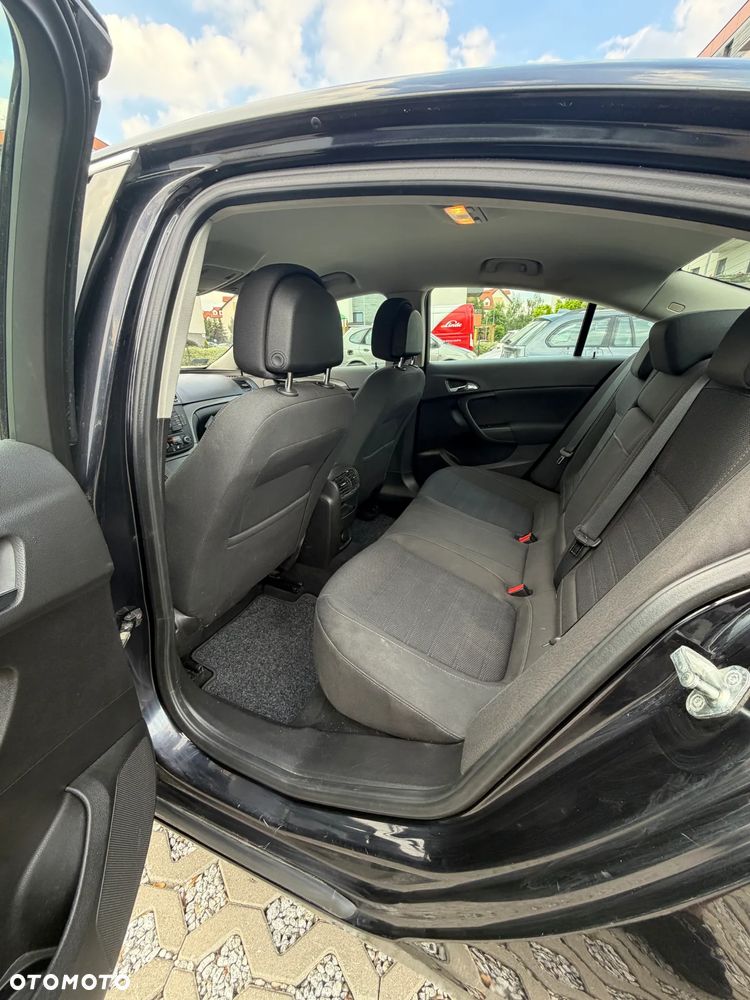 Opel Insignia 1.8 - 12