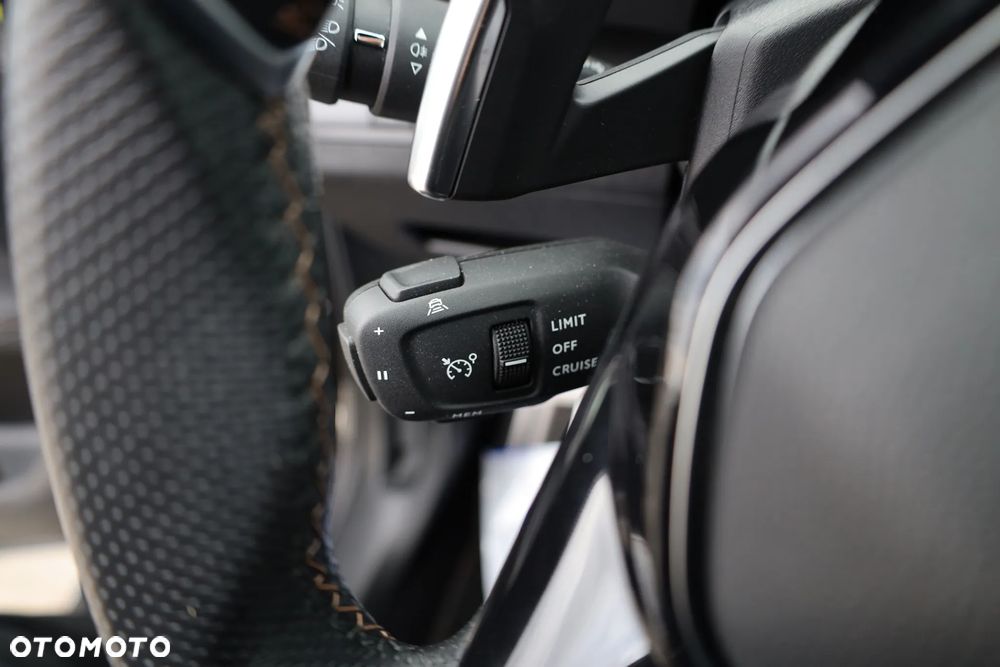 Peugeot 3008 225 e-EAT8 GT Pack - 28