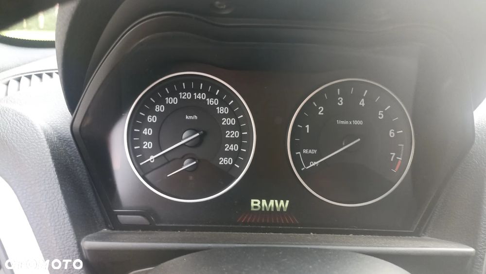 BMW Seria 1 116i - 24