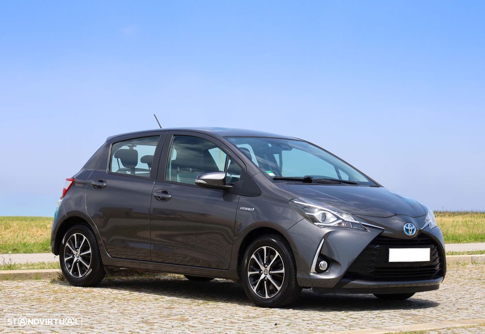 Toyota Yaris 1.5 HSD Comfort +P.Style+P.Techno - 2