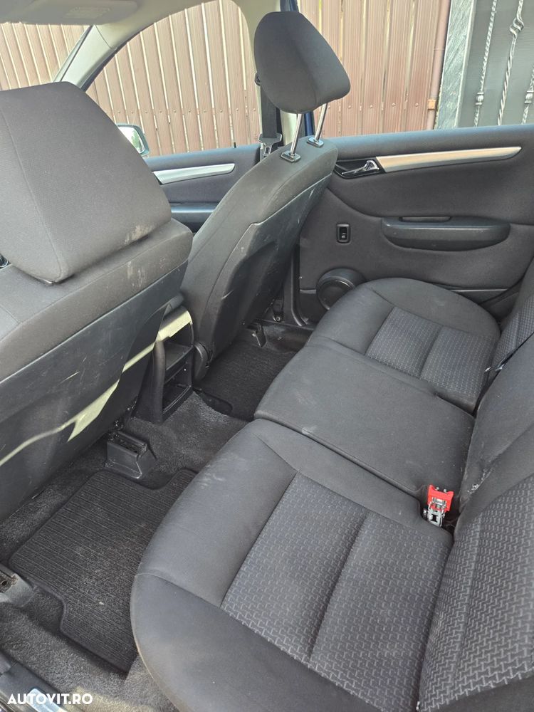 Mercedes-Benz B 200 CDI DPF - 9